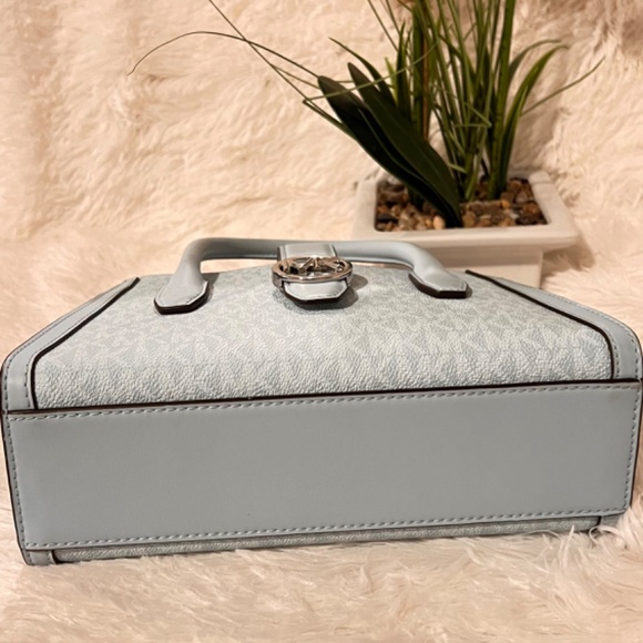 Michael kors Gabby small logo satchel - Picture 7 of 12